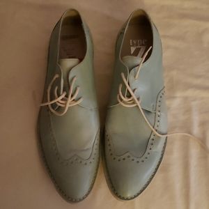 Brand new Type Z designer dress shoe